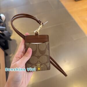 NWT COACH 63274 Signature Lanyard ID Badge Holder Gold/Tan/Brown